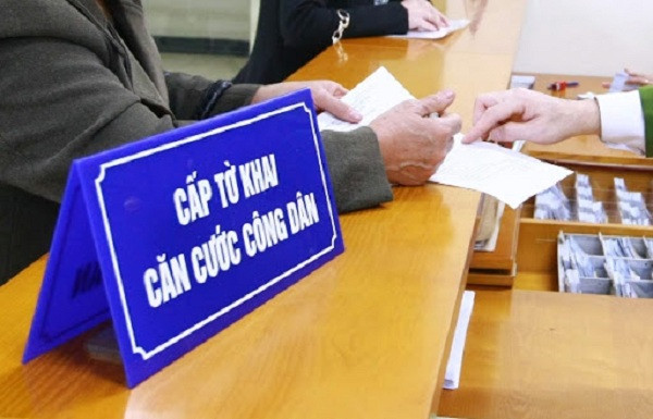 Những trường hợp chưa thật sự cần thiết đổi ngay sẽ được giải thích. Còn trường hợp cần thiết đổi như: người cần cấp CCCD để đi thi, đi học hoặc CMND hết hạn cần đổi sang CCCD để giao dịch... thì vẫn phải cấp.