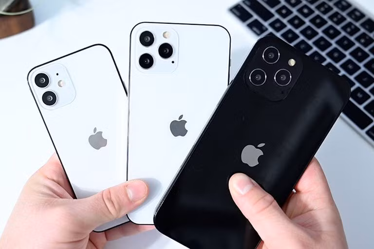 Dù đã rất nhiều hình ảnh, concept và bản dựng iPhone 12 được đưa ra khiến dân tình xôn xao, tuy nhiên trước giờ G tất cả chỉ là đồn đoán.