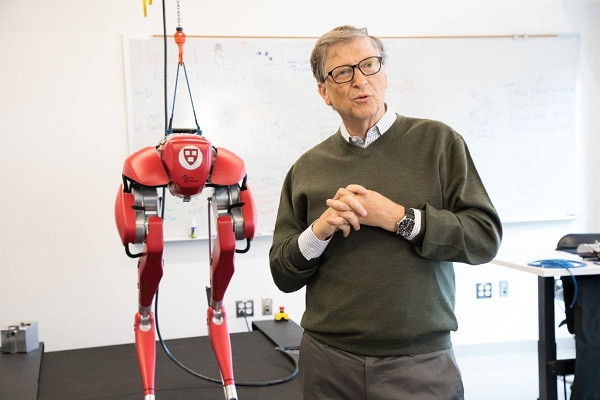 Bill Gates sở hữu khối tài sản khoảng 98 tỷ USD, nhưng ông lại không dùng số tiền khổng lồ này cho những vật phẩm xa xỉ. Bởi vậy những chiếc đồng hồ đeo tay của Bill Gates cũng không hề thuộc dạng đắt đỏ.