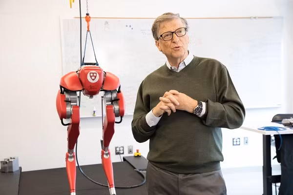 Bill Gates sở hữu khối tài sản khoảng 98 tỷ USD, nhưng ông lại không dùng số tiền khổng lồ này cho những vật phẩm xa xỉ. Bởi vậy những chiếc đồng hồ đeo tay của Bill Gates cũng không hề thuộc dạng đắt đỏ.