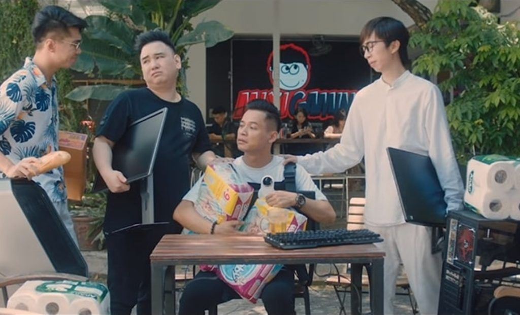 Cộng đồng mạng còn thích thú hơn nữa khi MV còn là dịp ''tứ hoàng streamer'' gồm Độ Mixi, ViruSs, PewPew và Xemesis hội ngộ.