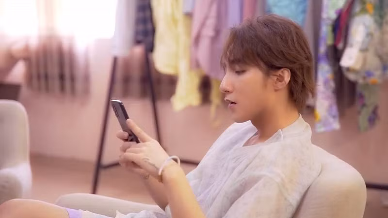 Giống như những đồng nghiệp khác, Sơn Tùng M-TP cũng lựa chọn tựa game LMHT để giải trí và xả stress sau lịch trình công việc bận rộn.