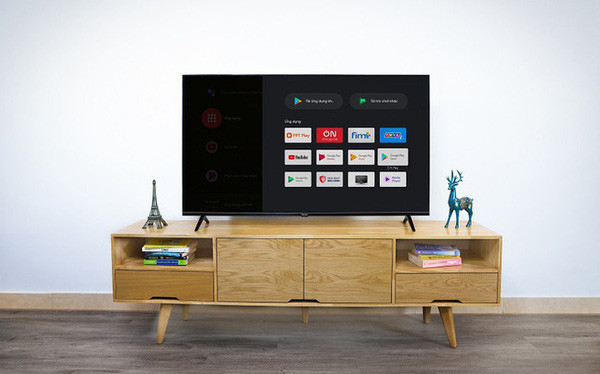 Thuộc phân khúc bình dân hơn, TV Vsmart 4K 55 inch 55KD6800 vẫn sở hữu màn hình siêu mỏng cùng công nghệ xử lý hình ảnh PQ Engine 4K sắc nét tạo cảm giác hình ảnh không bị giới hạn. Sản phẩm hiện đang được bán với giá khoảng 11 đồng.