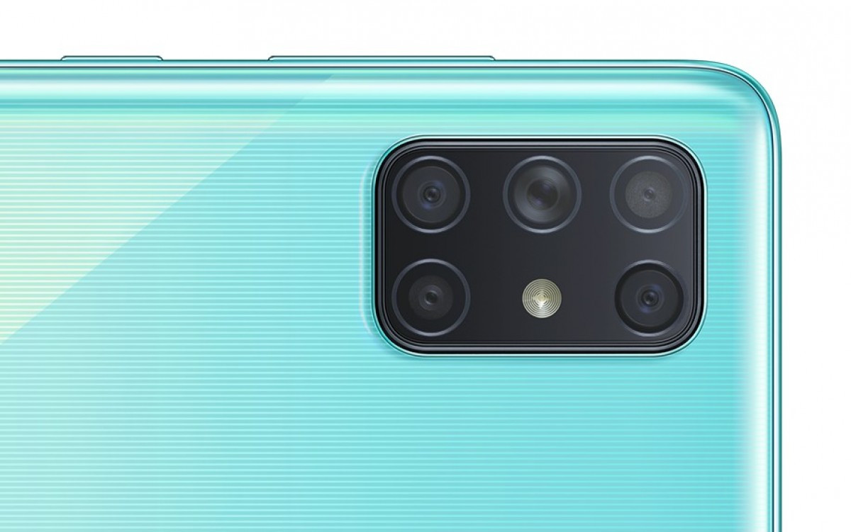 Ở mặt trước, máy sẽ đi kèm camera selfie 32 MP.