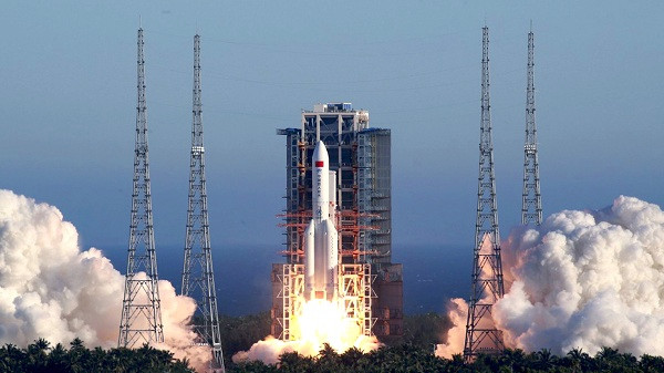 Tân Hoa Xã và Đài truyền hình trung ương Trung Quốc (CCTV) đưa tin, ngày 23/7, nước này đã thực hiện phóng thành công tên lửa đẩy Trường Chinh-5 lên quỹ đạo, mang theo sứ mệnh khám phá sao Hỏa.