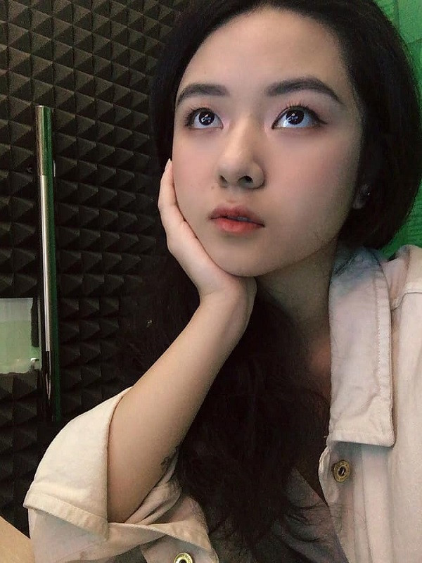 Không coi game chỉ là công cụ để giải trí, thể hiện cá tính Tiane thực sự dành trọn đam mê cho LMHT và đã đạt đến mức rank Cao Thủ – không phải game thủ nam nào cũng có thể chạm tay đến.