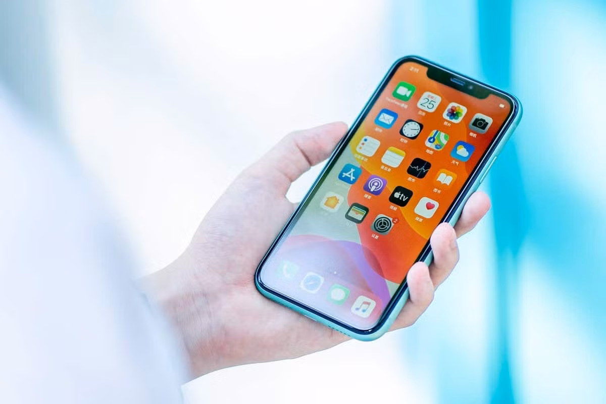 Tuy nhiên cũng theo ông Ming-Chi Kuo, người dùng sẽ không thể mua bản SE Plus năm nay mà phải đợi tới nửa sau năm 2021 với mức giá khởi điểm khoảng 499 USD hoặc 549 USD.