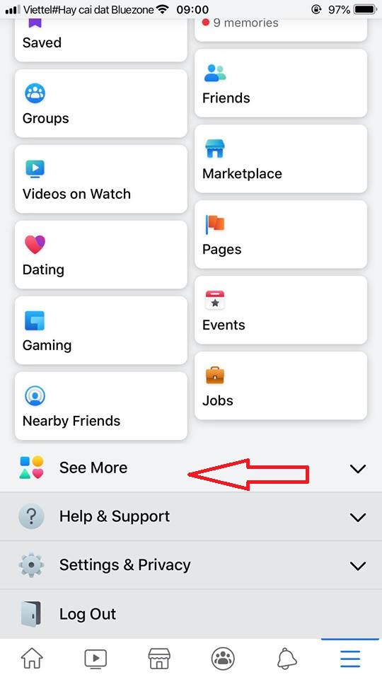 Trước hết, người dùng phải chắc chắn rằng phiên bản Facebook đang dùng là bản cập nhật mới nhất. Đầu tiên, bạn vào Xem thêm ở cuối Facebook.