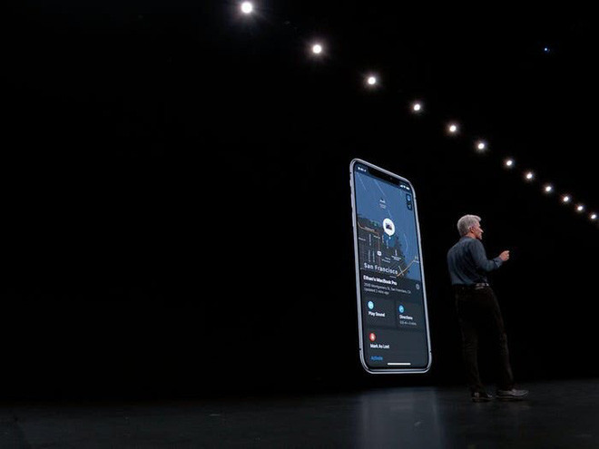 Tuy nhiên, với thương hiệu "xa xỉ" như Apple thì nhiều nhà phân tích cho rằng chúng sẽ có giá không dưới 50 USD, chưa kể đến người dùng Apple sẽ phải nâng cấp mạng lưới thiết bị trung gian để AirTag hoạt động hiệu quả nhất.