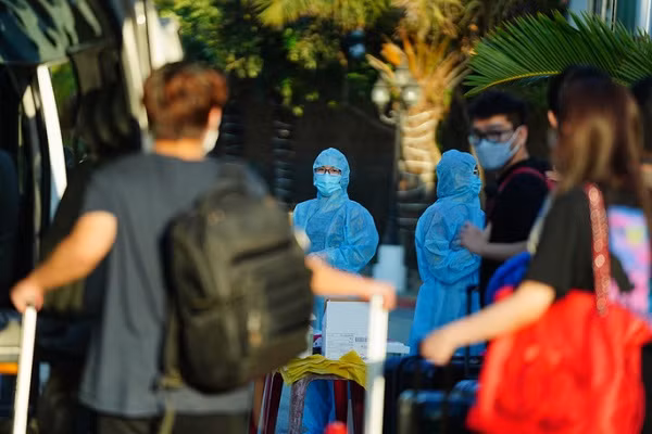 TP.HCM: 8 khach san lam diem cach ly co thu phi nhan khach ra sao?