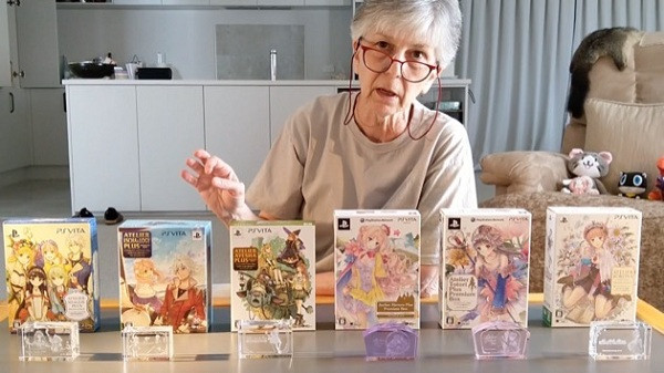 Britta Food4Dogs là Youtuber người New Zealand, trên channel cá nhân của mình, bà thường xuyên chia sẻ những video unbox hay video game. Bà cũng được biết đến là nữ Youtuber ''đập hộp'' cao tuổi nhất thế giới tính đến hiện tại.