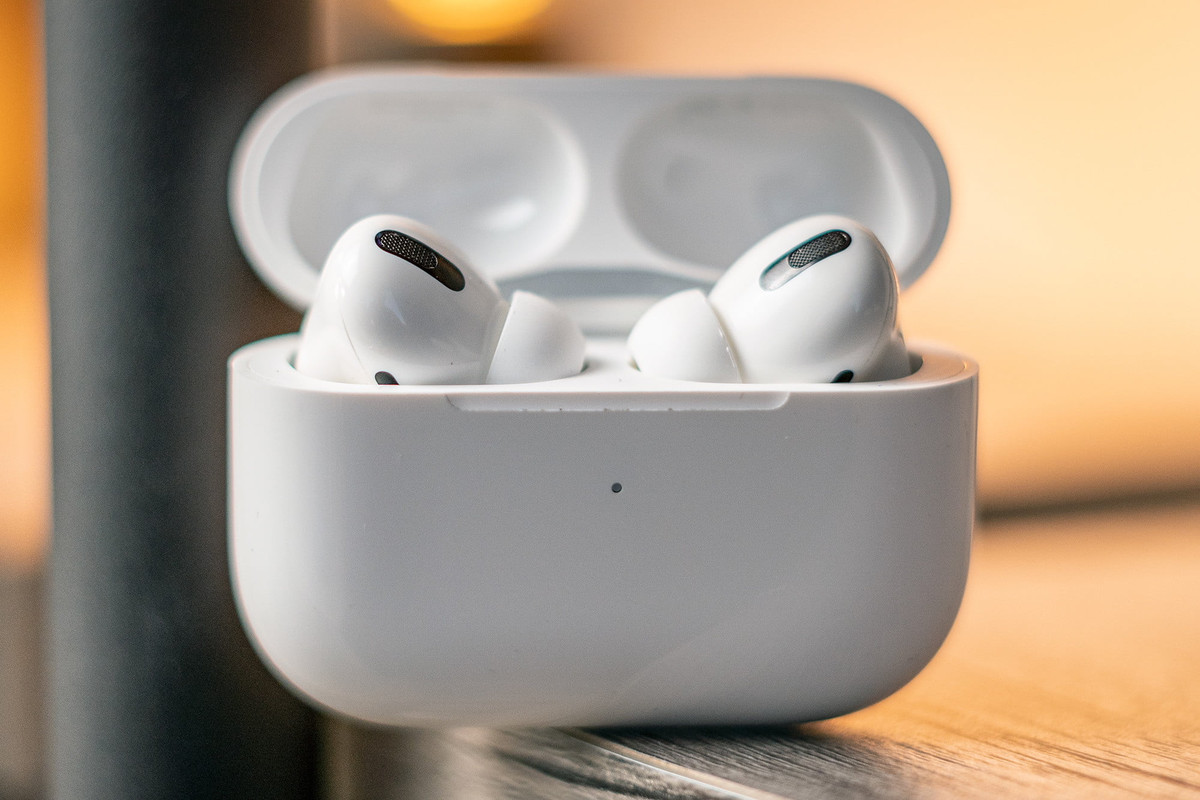 Động thái này của Apple được cho là để thúc đẩy doanh số của tai nghe AirPods, giúp hãng vớt vát lại phần nào doanh số do khoảng thời gian suy thoái bởi dịch COVID-19.