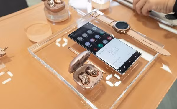 Từ năm 2017, dòng iPad Pro đã trang bị màn hình 120 Hz với khả năng tự điều chỉnh tần số quét tùy ứng dụng đang mở (ProMotion). Tin đồn cho biết dòng iPhone 12 Pro cũng sẽ có màn hình 120 Hz và các fan Táo hẳn cũng đang rất mong chờ điều này.