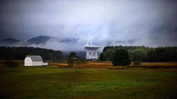Nơi đây chẳng có gì nhiều hơn những đài quan sát vô tuyến lớn hướng lên trời để quan sát vũ trụ, vì vậy, không một thiết bị điện tử nào được phép tồn tại tại thị trấn. Và hiển nhiên tất cả thiết bị công nghệ từ điện thoại di động, sóng Wi-Fi hay thậm chí cả lò vi sóng,... cũng bị cấm sử dụng.