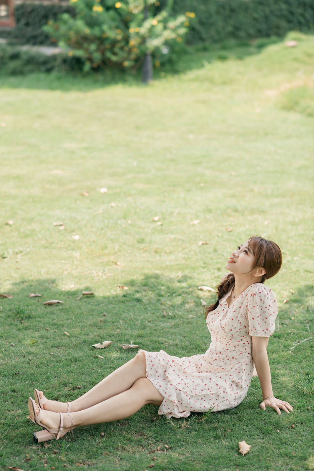 Nỗ lực không ngừng nghỉ khắc phục những hạn chế về khả năng ngôn ngữ và chuyên môn, Linh San đã chứng tỏ được khả năng của bản thân tại các giải đấu lớn nhỏ. Giờ đây ở độ tuổi 20, Linh San đã có trình độ không hề thua kém bất cứ caster lâu năm nào.