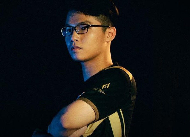 Trang chủ của Liên Quân Mobile đã đưa ra "Thông báo xử phạt đội tuyển Saigon Phantom do vi phạm quy tắc ứng xử tại vòng 5 Đấu Trường Danh Vọng mùa Đông 2020'' đối với vận động viên (VĐV) Thóng Lai Bâng thuộc đội tuyển Saigon Phantom đã có hành vi vi phạm Quy tắc ứng xử dành cho VĐV thi đấu thể thao điện tử bộ môn Liên Quân Mobile.