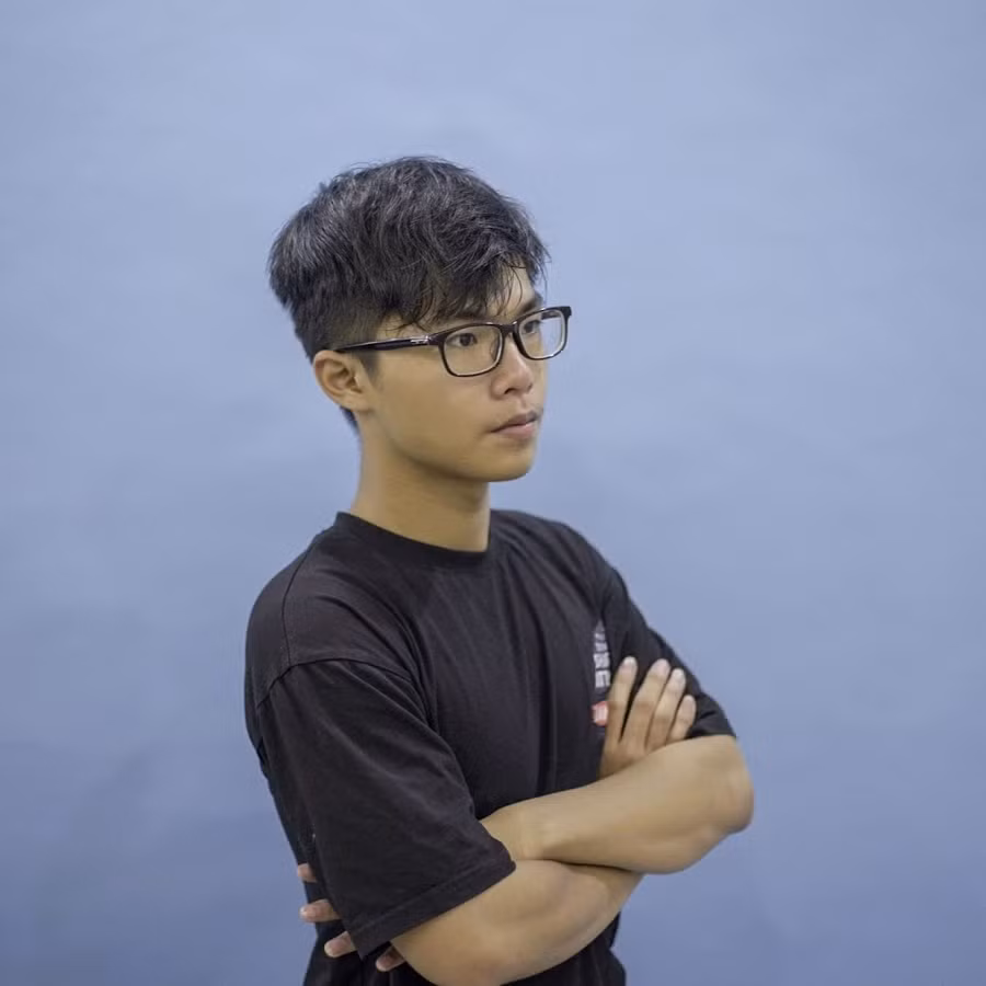 Mức phạt dành cho Lai Bâng cũng tương tự với trường hợp của PS Man - cựu đội trưởng Box Gaming trước đây. Nguyên nhân bởi vận động viên này đã livestream một tựa game khác không phải Liên Quân Mobile.