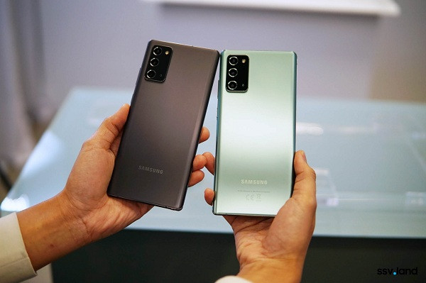 Một số khác lại đồn đoán việc Galaxy Note 20 có vỏ bằng nhựa nhám thực ra chỉ là một chiêu bài marketing để khuyến khích người dùng mua Galaxy Note 20 Ultra.