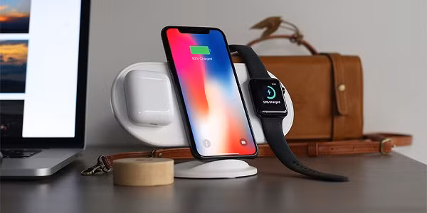 Thực tế, dòng iPhone 11 trước khi ra mắt cũng được đồn đại hỗ trợ tính năng sạc ngược không dây tuy nhiên lại bị Apple vô hiệu bằng phần mềm. Theo ông Kuo, tính năng này đã bị từ bỏ vì hiệu quả sạc không đáp ứng yêu cầu của Apple.