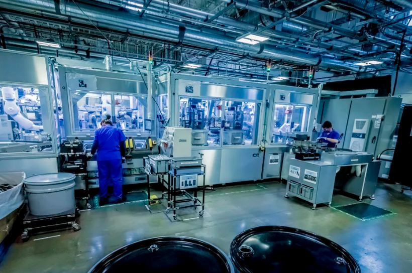 Trong một tòa nhà nằm tại khu công nghiệp ở Austin tồn tại một căn phòng bí mật đến mức không xuất hiện trên bản đồ Apple Maps. Tại đây, một trong những công nghệ bí mật nhất của Apple được thực hiện.