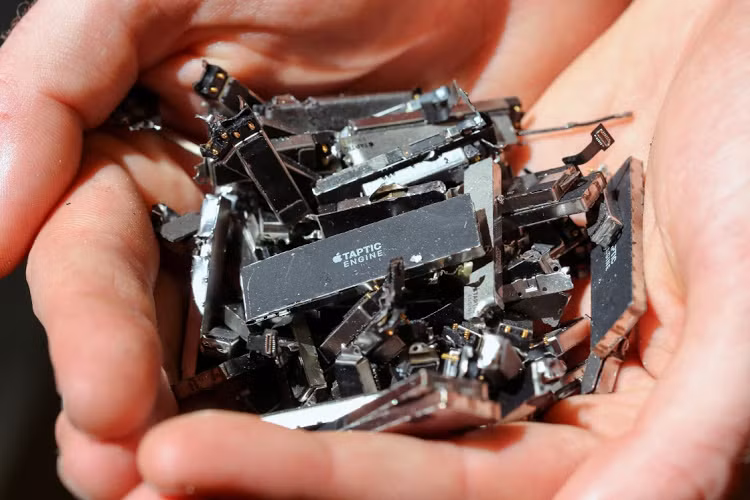 Tuy nhiên phòng thí nghiệm bí mật Material Recovery Lab mở cửa từ tháng 4 năm nay càng khiến cho các fan Táo hy vọng về công nghệ mới này.