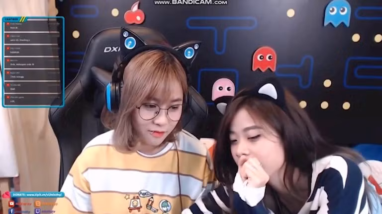 Ngoài Ohsusu, Hoàng Diệp Anh là một trong những bóng hồng xinh đẹp từng có thời gian "quấn quýt" bên MisThy. Cả hai quen nhau trong một lần Diệp Anh post hình thả thính lên group, sau nhiều lần nói chuyện tâm sự ngày càng trở nên thân thiết hơn dù cản trở về khoảng cách địa lý.