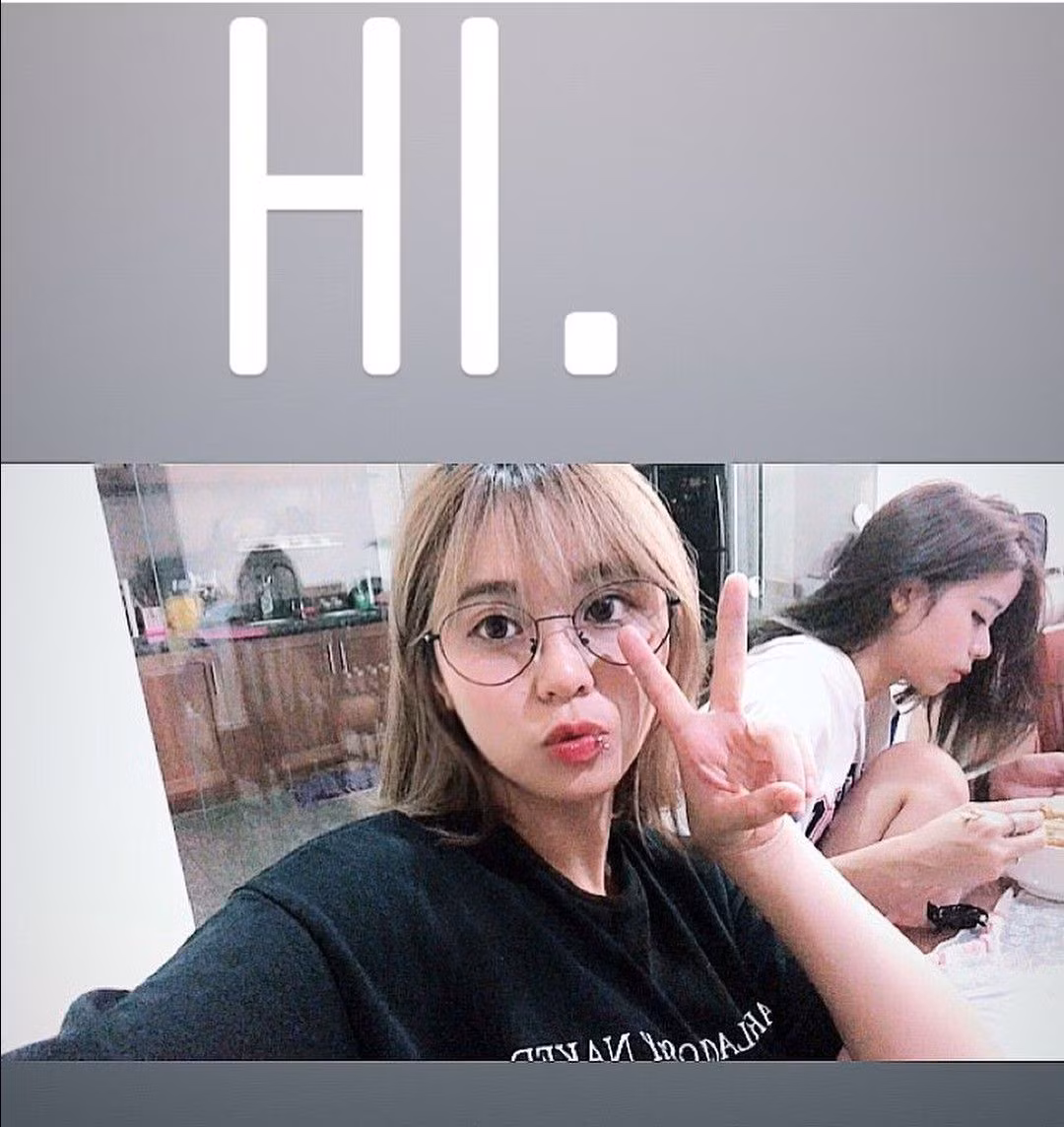 Tình bạn quá thân thiết giữa hai nữ streamer từng dấy lên nghi vấn tình ái, khiến dân mạng một lần nữa đặt câu hỏi về giới tính của MisThy.