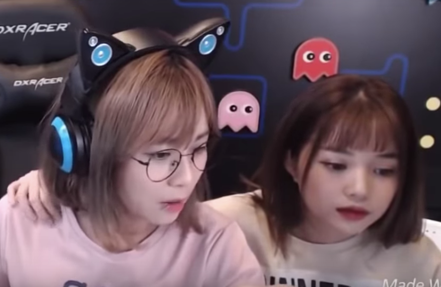 Có nhiều tin đồn cho rằng trong quá khứ cả hai từng khá "mặn nồng" bên nhau, sau đó chia tay. Tuy nhiên số khác cho rằng có lẽ sự thân thiết đôi khi trên mức tình bạn của MisThy và Đàm Tổng khiến fan hiểu lầm về mối quan hệ của cả hai.