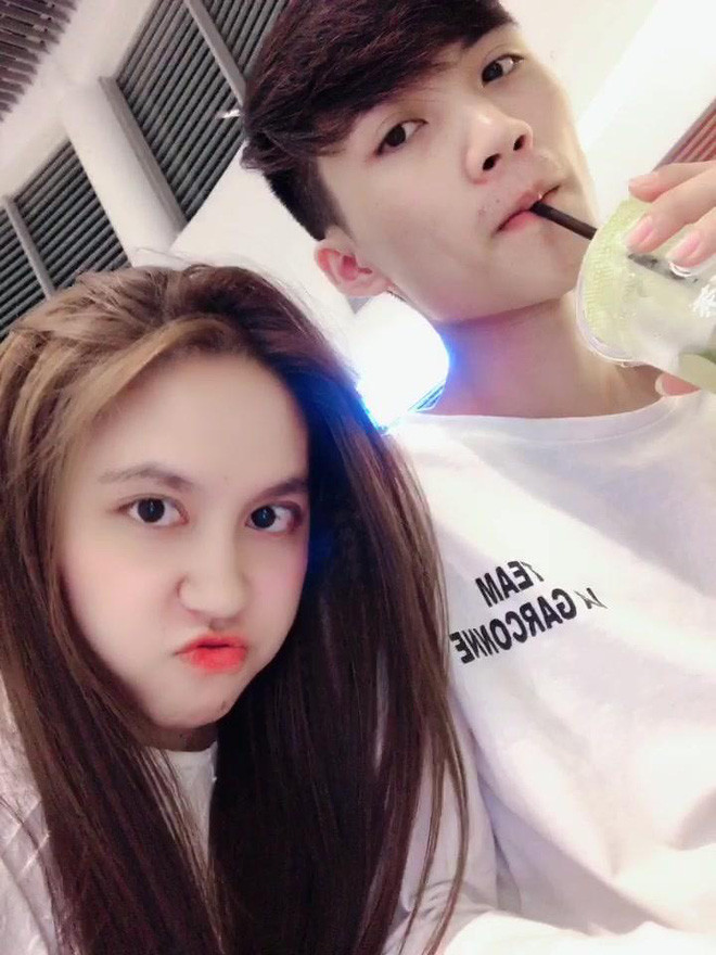 Hiện tại Gao Bạc đang sở hữu kênh YouTube với khoảng 2,15 triệu lượt theo dõi, lọt vào top 9 streamer được tham dự chung kết Streamer Đại Chiến cùng nhiều "chiến tích" khác.