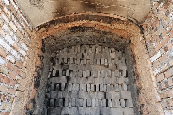 Gạch được chuyển tới Bắc Kinh qua Đại Vận Hà, là nguyên liệu để xây dựng nhiều công trình lịch sử như Thiên Đài hay Tháp Chuông, Tháp Trống,... Từ thời nhà Minh, gạch cống Lâm Thanh đã nổi tiếng và được dùng rộng rãi cho công trình hoàng gia, cho đến ngày nay, công việc nung gạch vẫn tiếp diễn suốt hơn 500 năm.