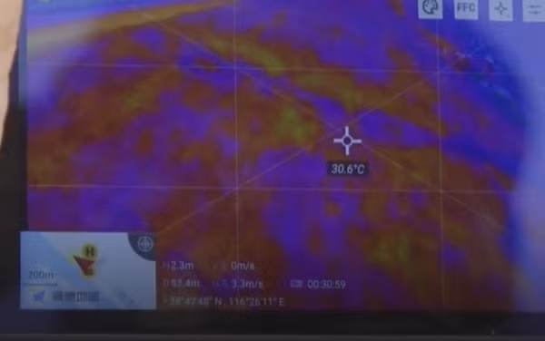 Thiết bị dự đoán lũ lụt của các ông lớn công nghệ Trung Quốc như Alibaba dự đoán được chi tiết mực nước dựa trên dữ liệu về thời tiết, địa chất học, mô phỏng thời gian thực về đường rút nước.