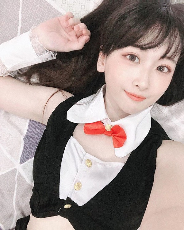 Nhan sắc xinh đẹp của nữ streamer Weiwei.