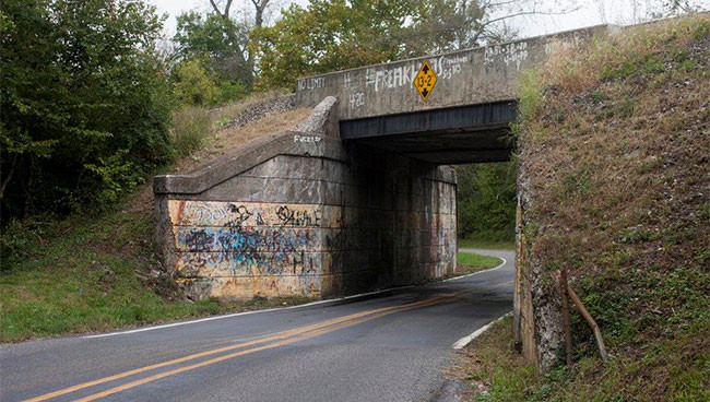 Thị trấn Hellam (Pennsylvania, Mỹ) nổi tiếng khi sở hữu tới 7 ''cánh cửa địa ngục'' mà người dân địa phương quan niệm chúng dẫn tới thế giới bên kia.