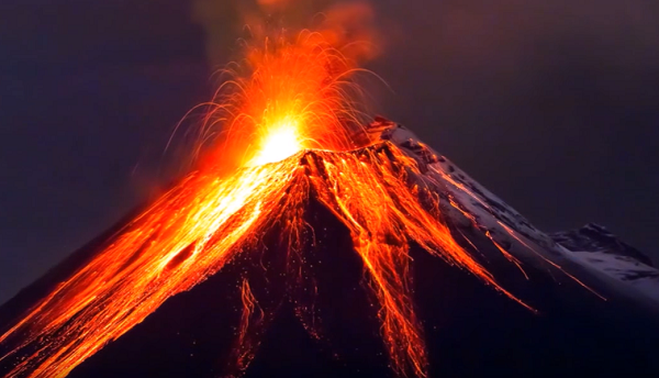 Năm 1341, một số khẳng định thấy chim bay giữa nham thạch và cho rằng đó là các linh hồn đang bị đày đọa. Ngày nay, Hekla còn được cho là nơi các phù thủy gặp gỡ quỷ dữ.