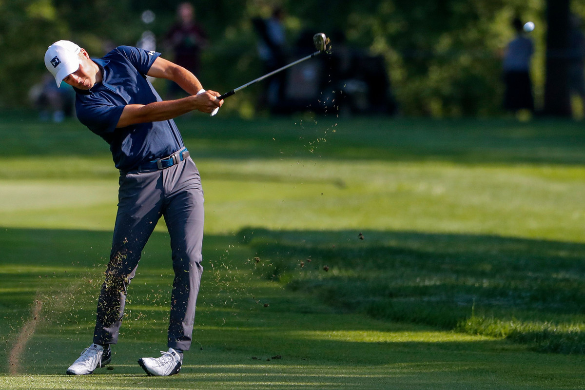 Năm 2018, anh nằm trong số 25 vận động viên được trả lương cao nhất. Hiện tại, anh đang nắm giữ khối tài sản ròng trị giá 130 triệu USD.