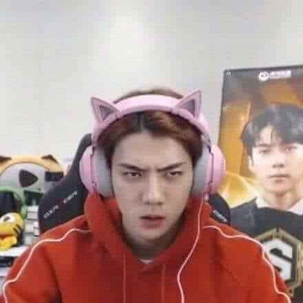 Nhưng cũng có những khoảnh khắc "tự dìm'' không thương tiếc thế này.