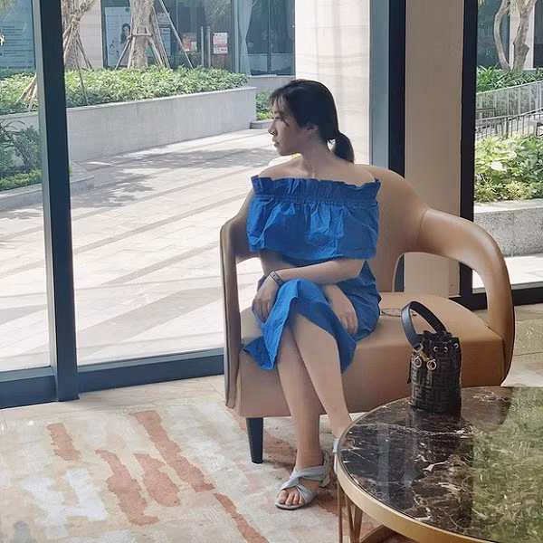 Chiếc túi trị giá 1900 USD (khoảng 44 triệu đồng) của Cethline.