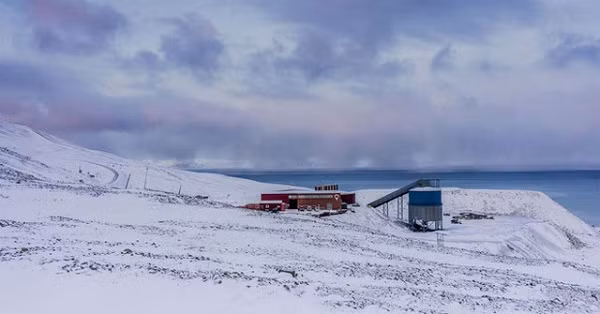 Đây là kết nối không dây đầu tiên được thực hiện rại đây. Ngoài ra, một mạng LAN cũng được kết nối với công nghệ Intel Centrino trên 4 chiếc laptop.