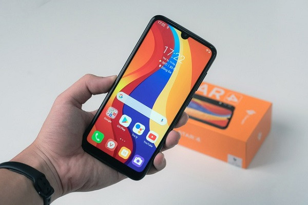 Tuy nhiên, tất cả những hình ảnh và thông tin trên chỉ mang tính chất tham khảo. Hiện vẫn chưa có bất kỳ thông tin chính thức nào liên quan đến tên gọi, cấu hình, cũng như thời gian ra mắt của chiếc điện thoại mới này của Vsmart.