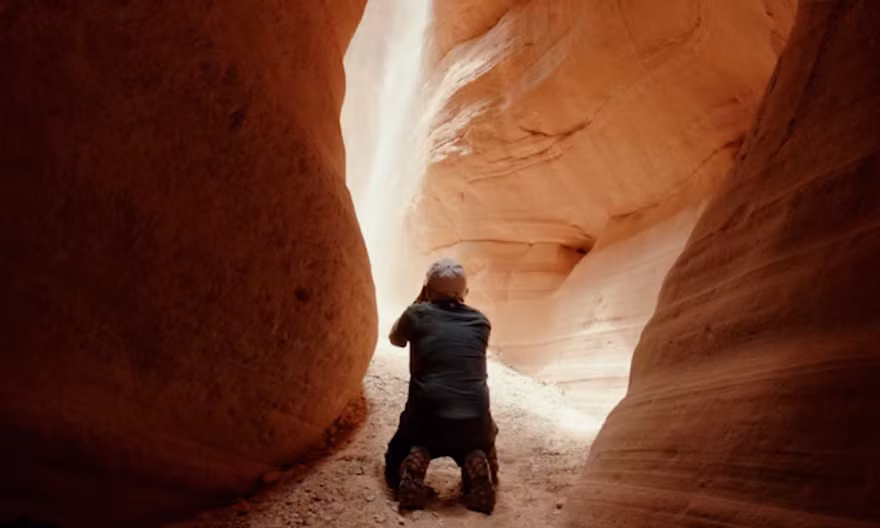 Nhiếp ảnh gia Charles O'Rear đang tác nghiệp tại Utah.