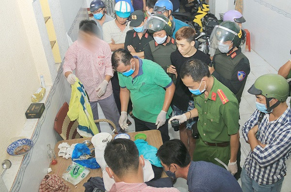 Tan giam doc CA tinh chi dao pha o ma tuy “khung”, thu 7 khau sung