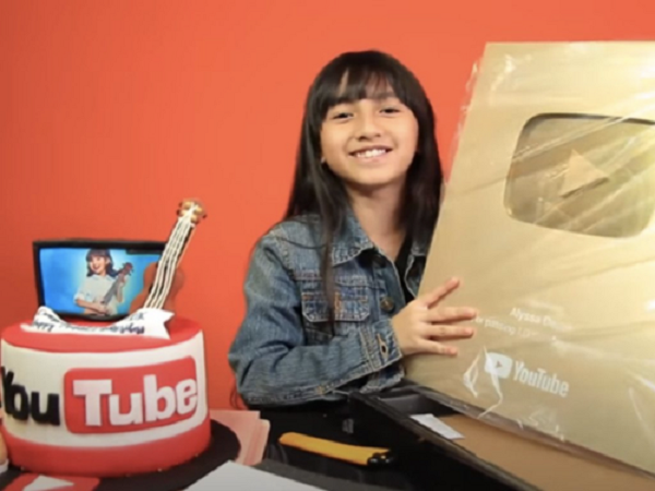 Đến hiện tại, kênh Youtube của Alyssa đã có hơn 3 triệu lượt theo dõi. Không chỉ dừng lại ở việc quay vlog, cô bé đã bắt đầu phát hành các đĩa đơn, xuất hiện trong nhiều chiến dịch quảng cáo và phim ảnh.