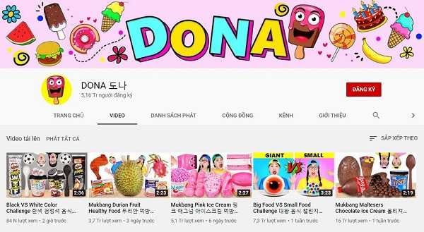 Không những chọn cách làm video ngắn, Dona còn đa dạng content trên kênh bằng cách ăn rất nhiều đồ ăn khác nhau. Bởi vậy mỗi video của nữ Youtuber này thu về lượng view khủng, "sinh lời" được 2 tỷ 846 triệu won, tương đương khoảng 55 tỷ đồng mỗi tháng.