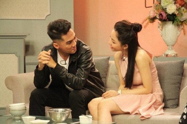 Thời điểm này, PewPew đã có một phát ngôn gây bão để ''tán đổ'' Trâm Anh, lập tức trở thành trend trong giới trẻ: "Anh không ngại ra Hà Nội đâu, anh chỉ cần lý do thôi". Tuy nhiên sau một thời gian tìm hiểu thì cặp đôi được mong chờ nhất nhì làng streamer Việt chỉ dừng lại ở quan hệ bạn bè bình thường.