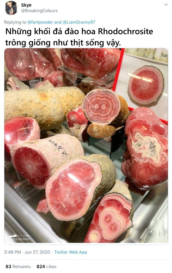 Những khối đá với mặt cắt giống hệt tảng thịt tươi sống.