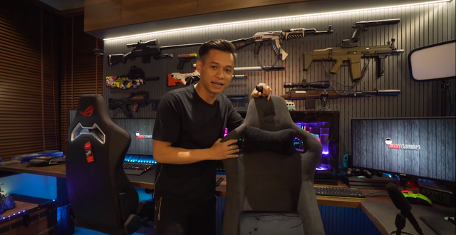 Tuy nhiên, dọn đến nhà mới chưa được bao lâu, niềm vui chưa dứt thì Độ Mixi dường như lại gặp phải một số vấn đề về quyền riêng tư. Địa chỉ nhà riêng của nam streamer bị lộ, dẫn đến gia đình anh bị những kẻ "phá làng phá xóm" đến làm phiền.