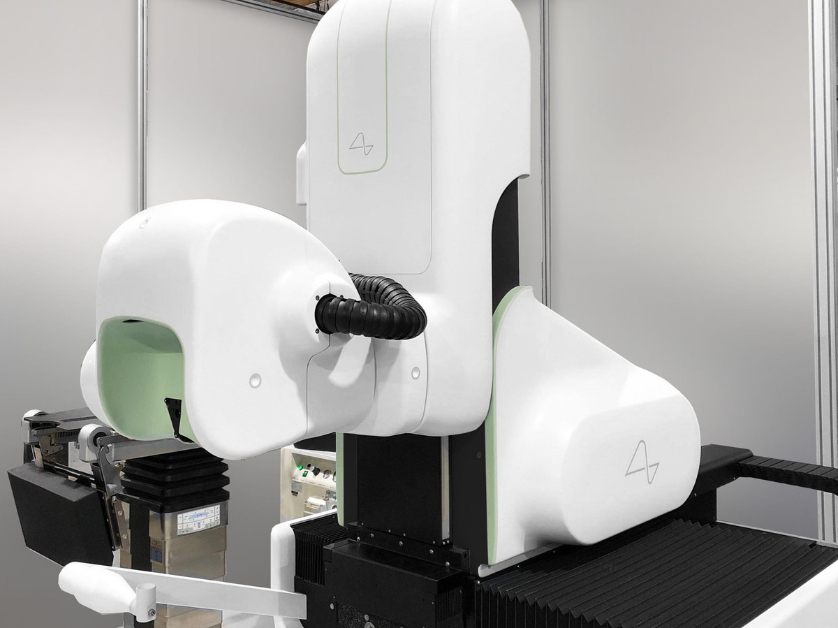 Sở dĩ có màu trắng bởi theo Woke Studios, màu trắng sẽ dễ vô trùng hơn các vị trí chuyển động có màu sắc khác.