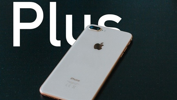 Theo MauriQHD, iPhone SE thế hệ mới có thể được bán trong khoảng từ 200 đến 300 USD. Giả sử tin đồn là chính xác, thì chiếc iPhone mới có mức giá rẻ hơn nhiều so với iPhone SE 2020, giá khởi điểm là 399 USD (khoảng 9.2 triệu đồng).