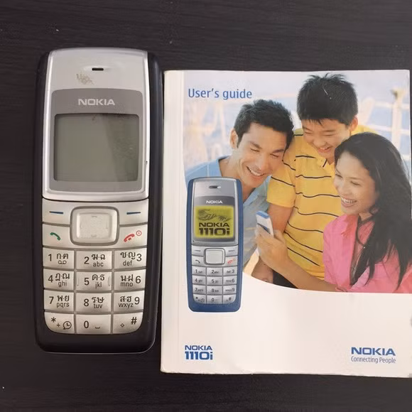 Nhờ đó, không quá ngạc nhiên khi Nokia 1110i cùng thiết bị tiền nhiệm 1110 là một trong số những chiếc điện thoại bán chạy nhất trong lịch sử ngành công nghiệp.