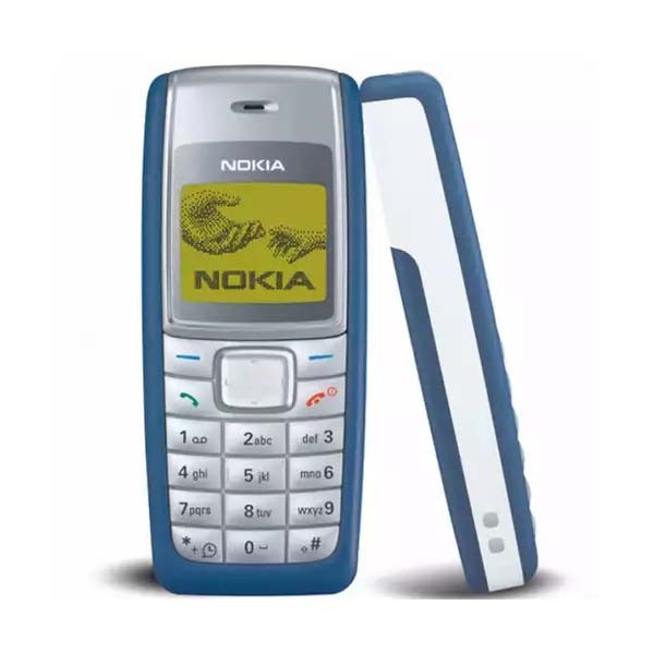Chiếc điện thoại cục gạch huyền thoại của Nokia sở hữu viên pin mang đến thời lượng đàm thoại lên tới 5 giờ và các tính năng hấp dẫn ở thời điểm ra mắt như chặn cuộc gọi, đồng hồ báo thức…